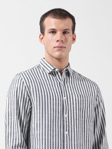 Men's Navy Blue Slim Fit Striped Casual Shirt