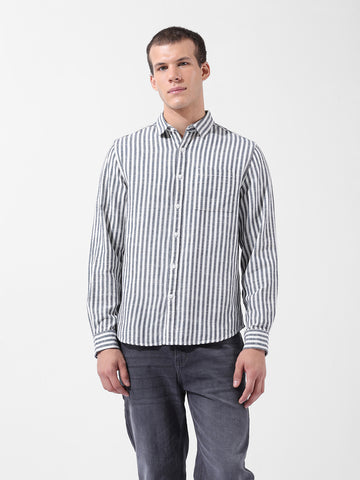Men's Navy Blue Slim Fit Striped Casual Shirt