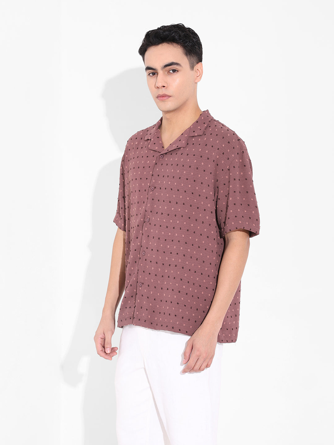 Men's Red Relaxed Fit Resort Wear Textured Shirt