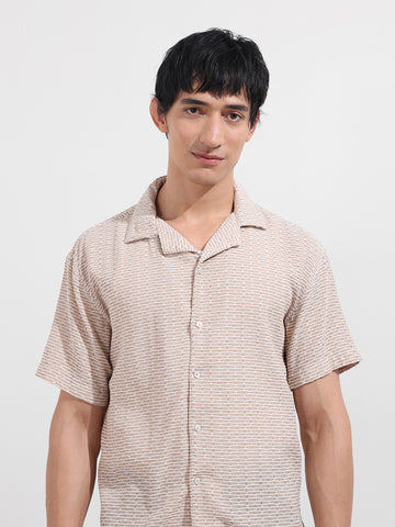 Men's Beige Relaxed Fit Textured Resort Wear Shirt