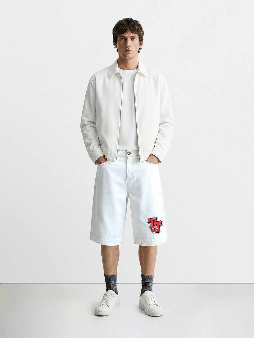 Men's White Regular Fit  Warner Bros Shorts