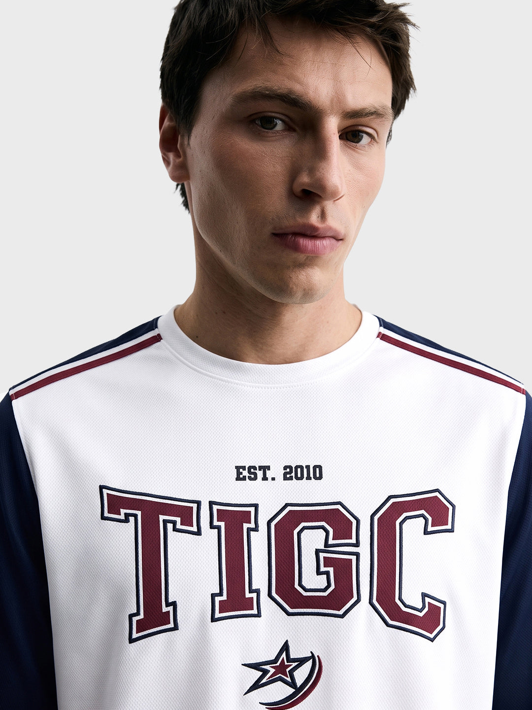 Men's White Regular Fit Embroidered Casual Sweatshirt