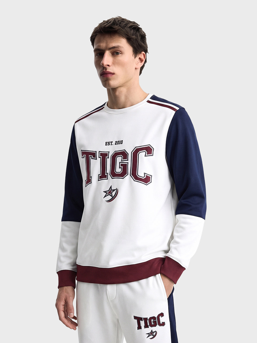 Men's White Regular Fit Embroidered Casual Sweatshirt