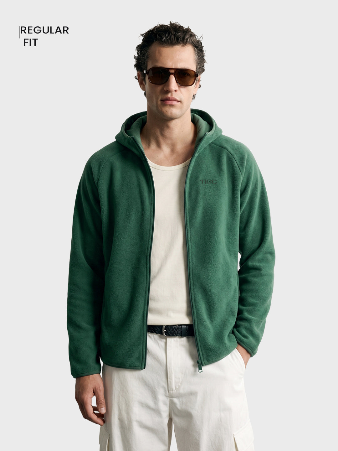 Men's Green Regular Fit Solid Casual Sweatshirt