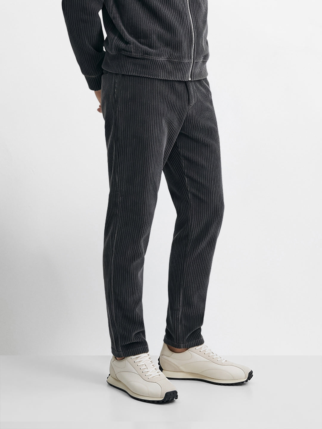 Men's Black Regular Fit Solid Casual Sweatpants