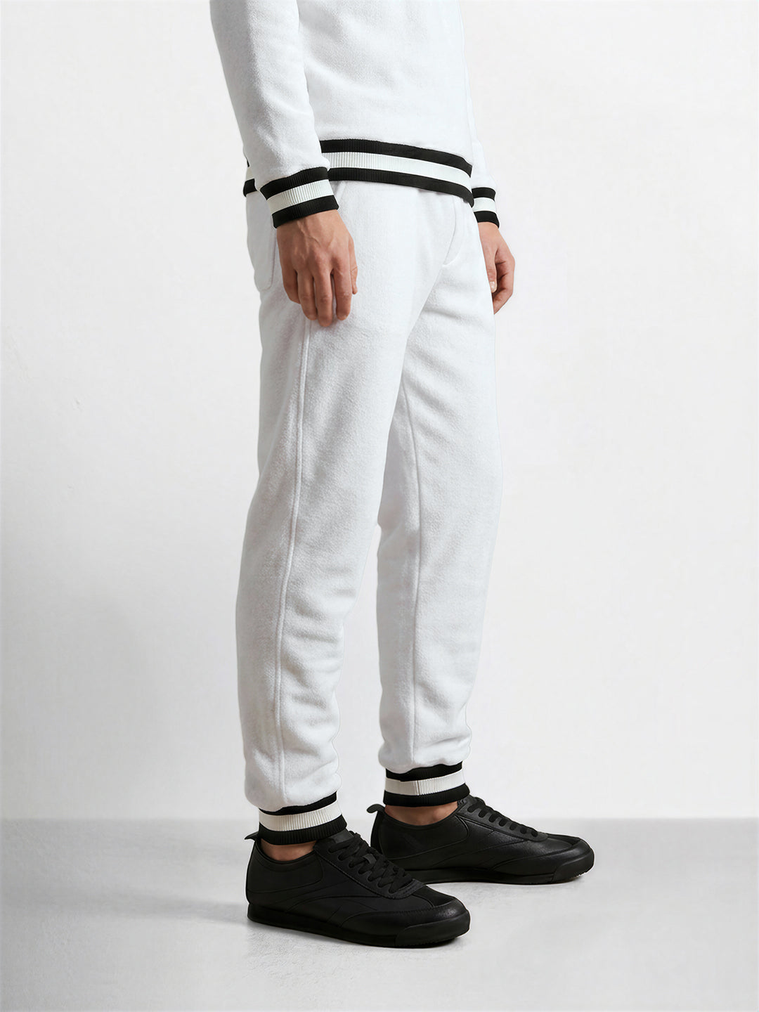 Men's White Regular Fit Solid Casual Sweatpants
