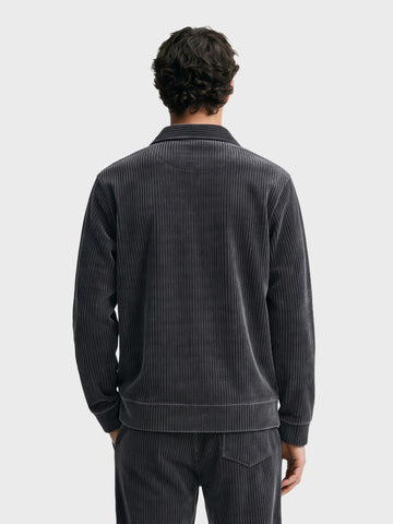 Men's Black Regular Fit Solid Casual Sweatshirt