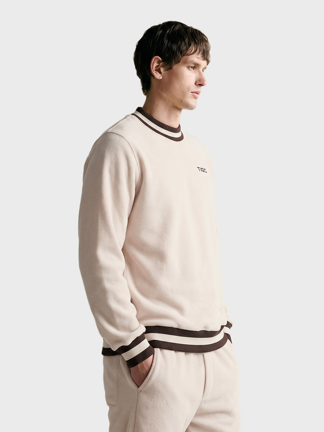 Men's Beige Regular Fit Solid Casual Sweatshirt