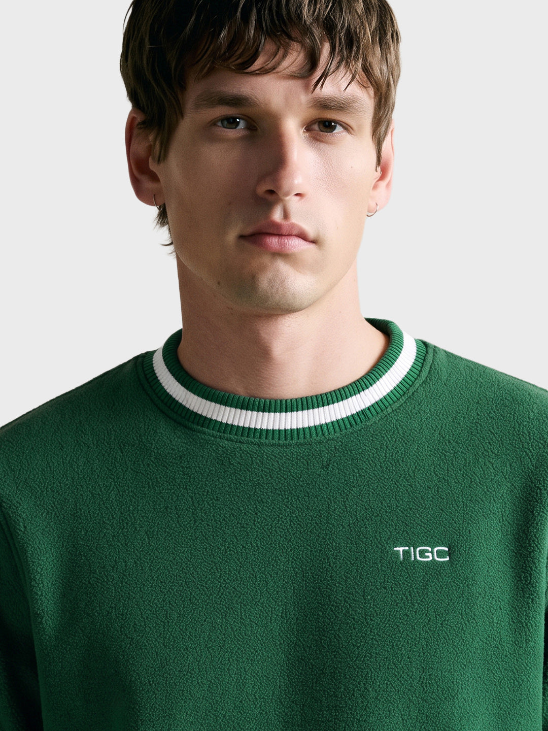 Men's Green Regular Fit Solid Casual Sweatshirt