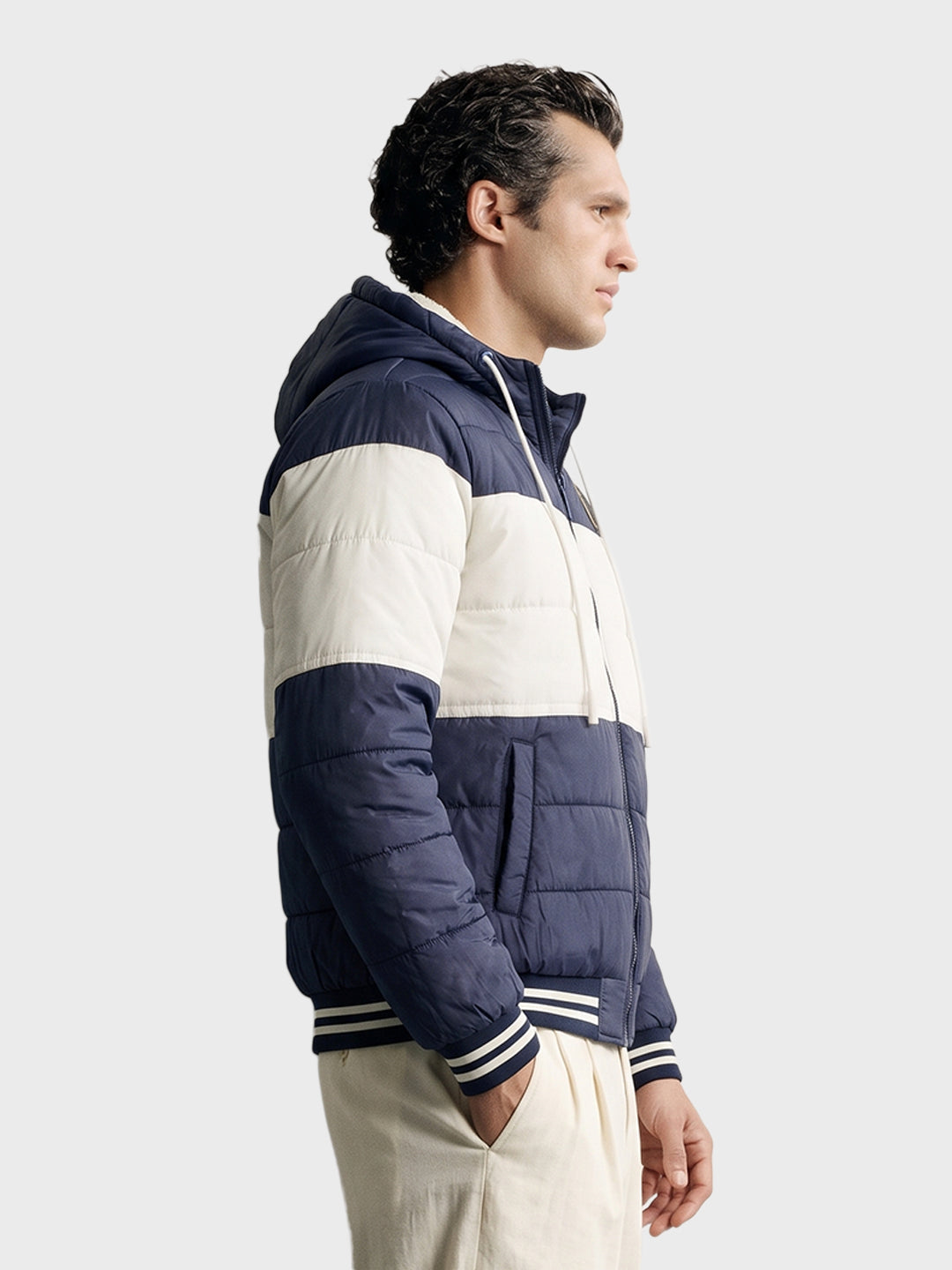 Men's Navy Blue Regular Fit Colourblocked Casual Puffer Jacket