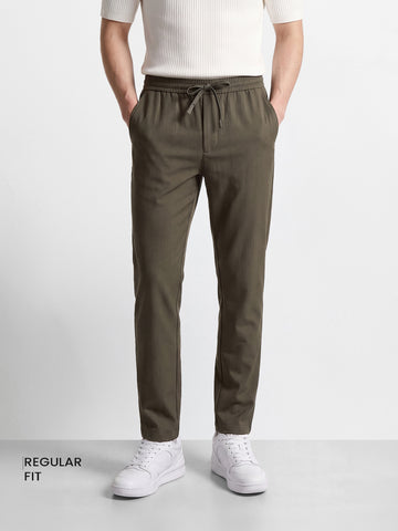 Men's Green Regular Fit Solid Resort Wear Jogger