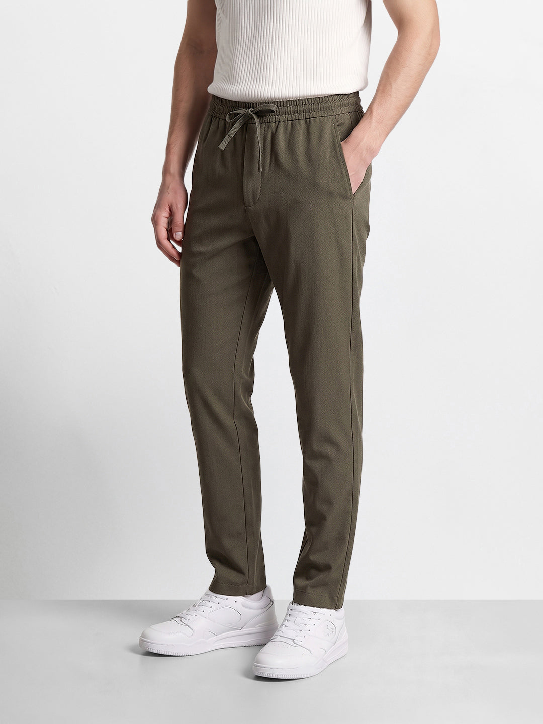 Men's Green Regular Fit Solid Resort Wear Jogger