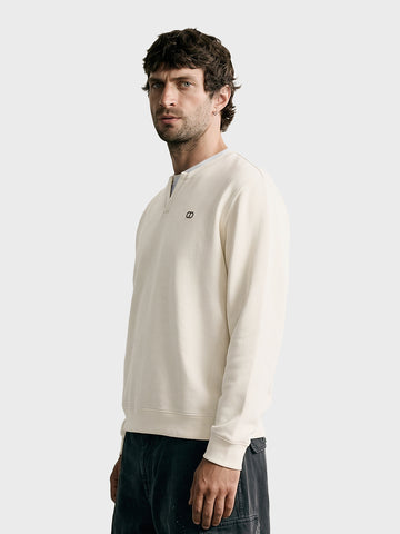 Men's Off White Relaxed Fit Solid Casual Sweatshirt