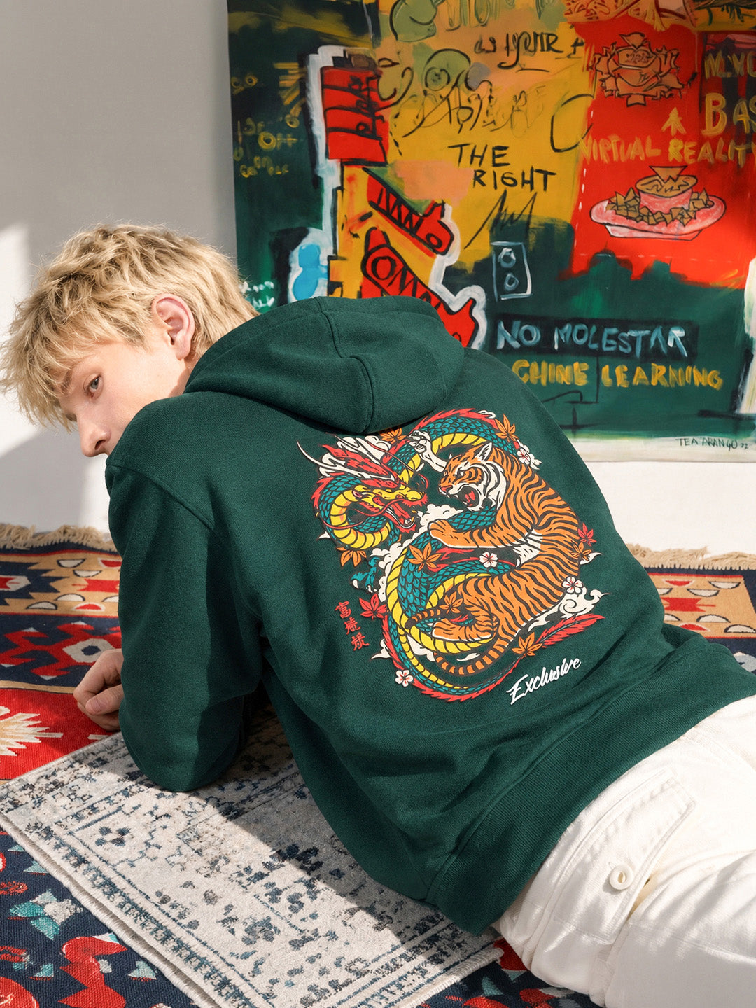 Men's Green Relaxed Fit Printed Casual Sweatshirt