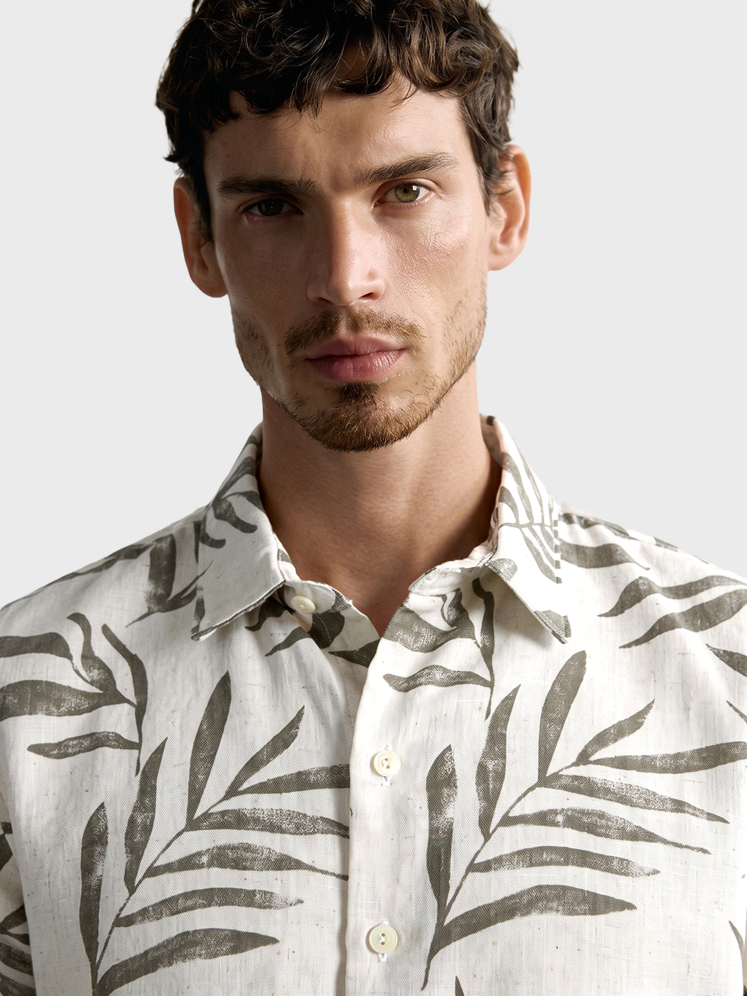 Men's Grey Relaxed Fit Printed Casual Shirt