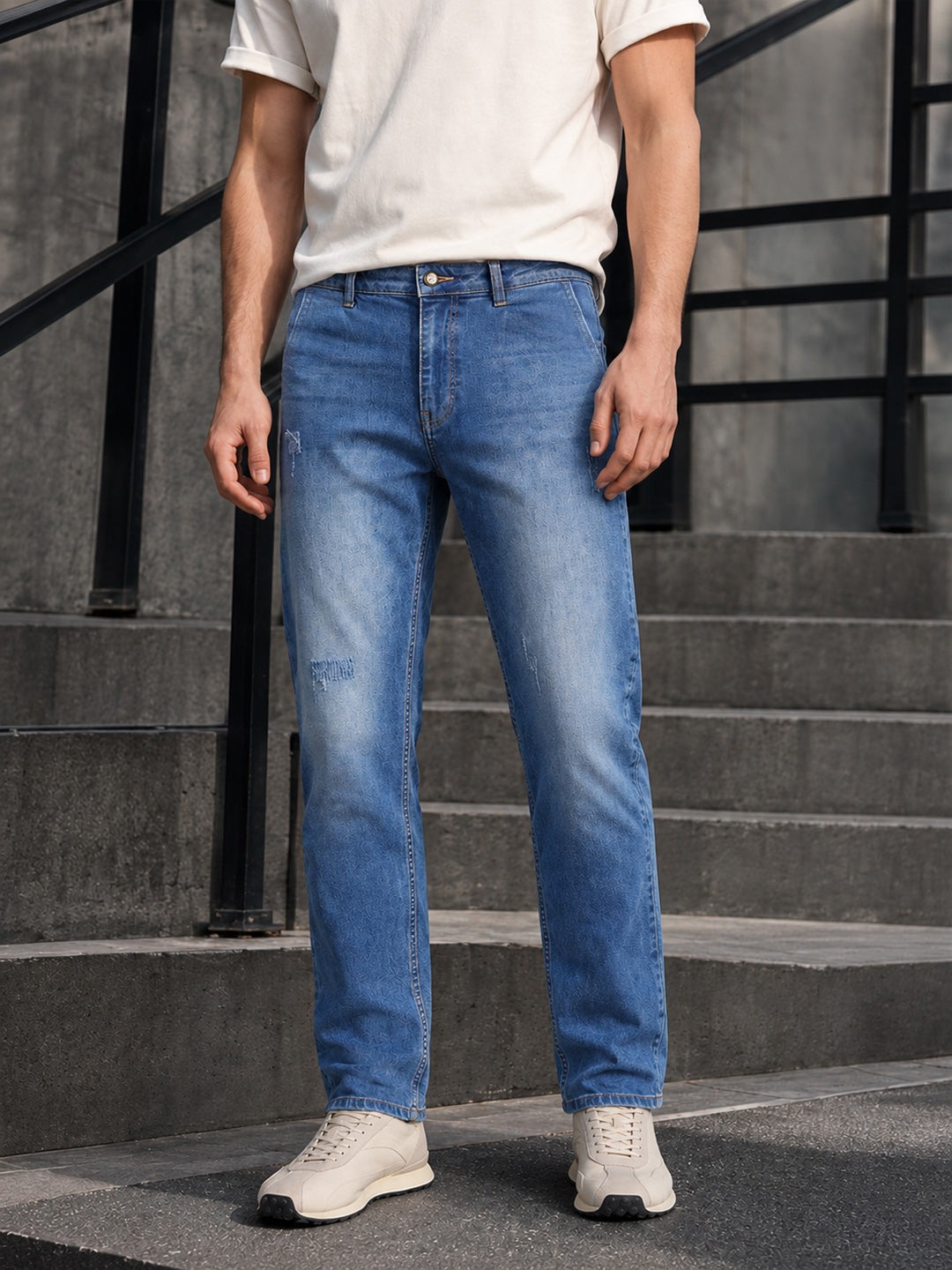 Men's Blue Slim Fit Solid Casual Jeans