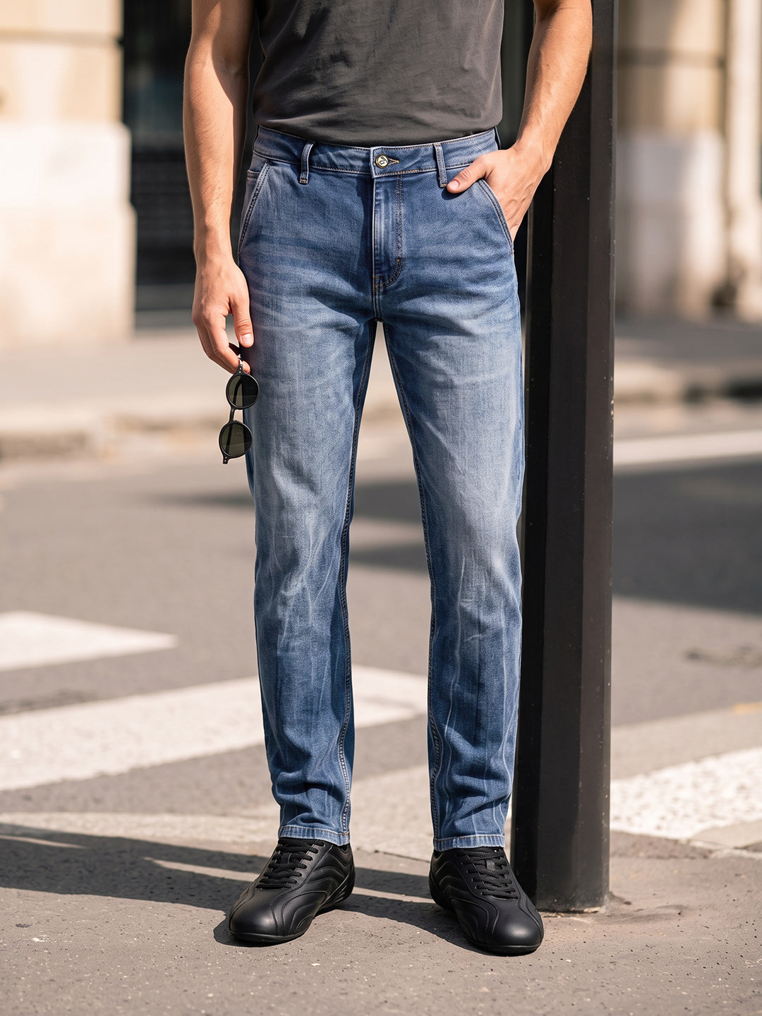 Men's Blue Slim Fit Solid Casual Jeans