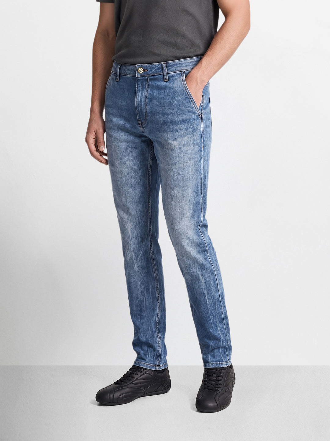 Men's Blue Slim Fit Solid Casual Jeans