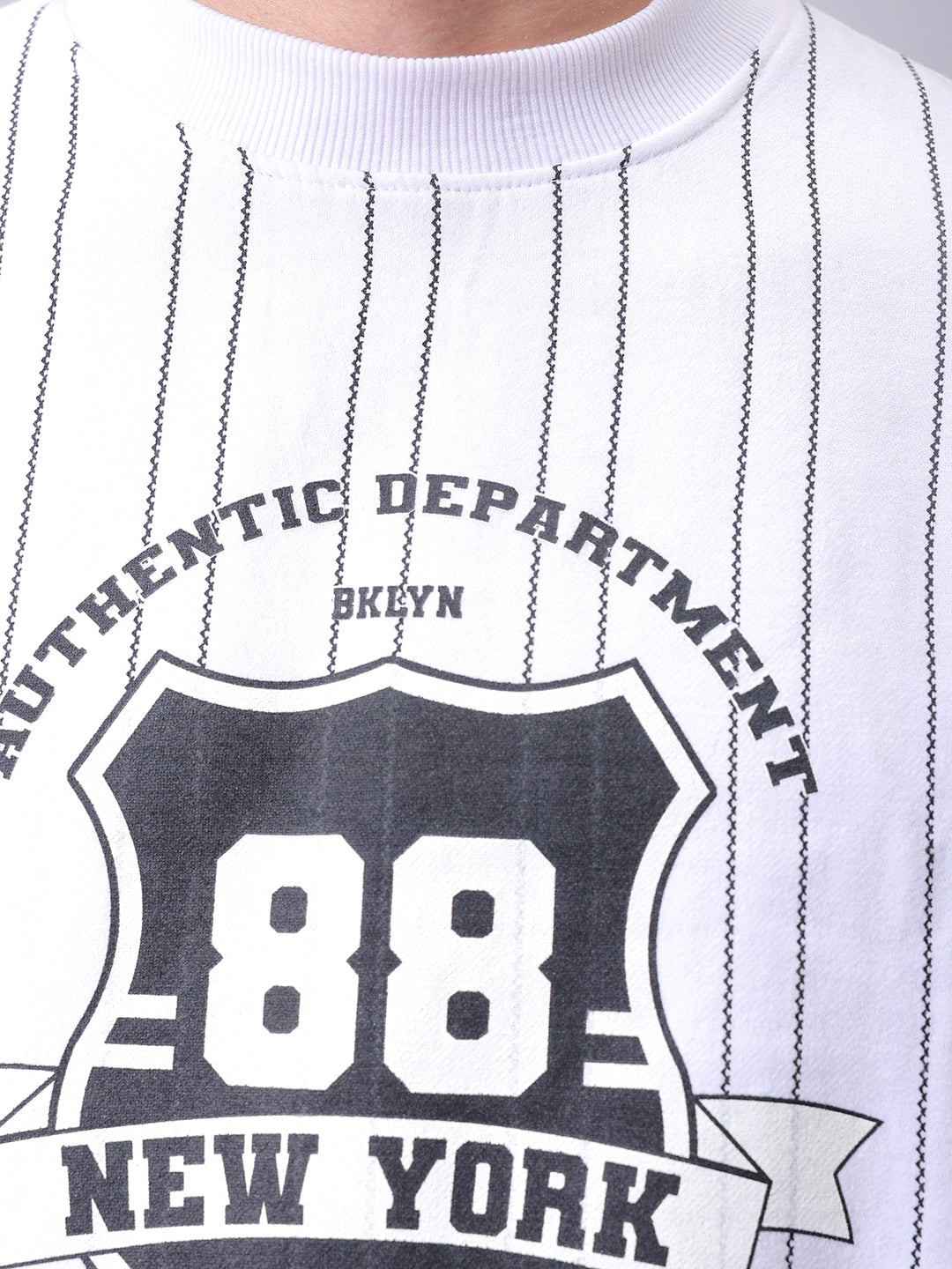 Men's White Relaxed Fit Striped Overhead-Crewneck Sweatshirt