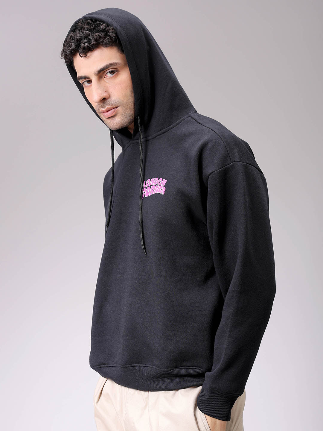 Men's Black Relaxed Fit Placement Printed Overhead-Hooded Sweatshirt