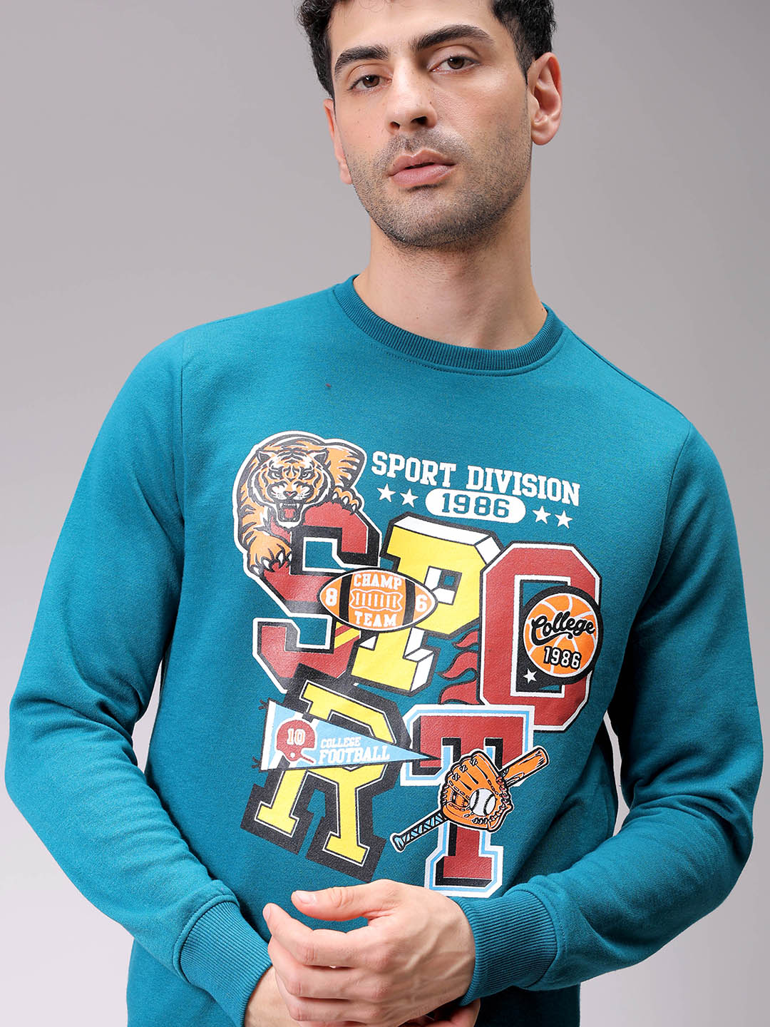 Men's Green Regular Fit Placement Printed Overhead-Crewneck Sweatshirt