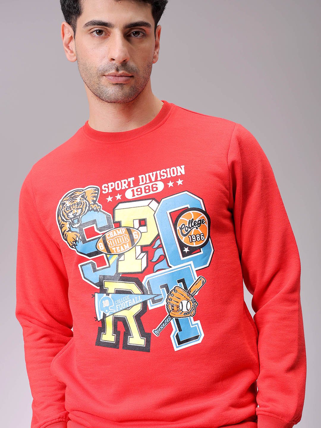 Men's Red Regular Fit Placement Printed Overhead-Crewneck Sweatshirt