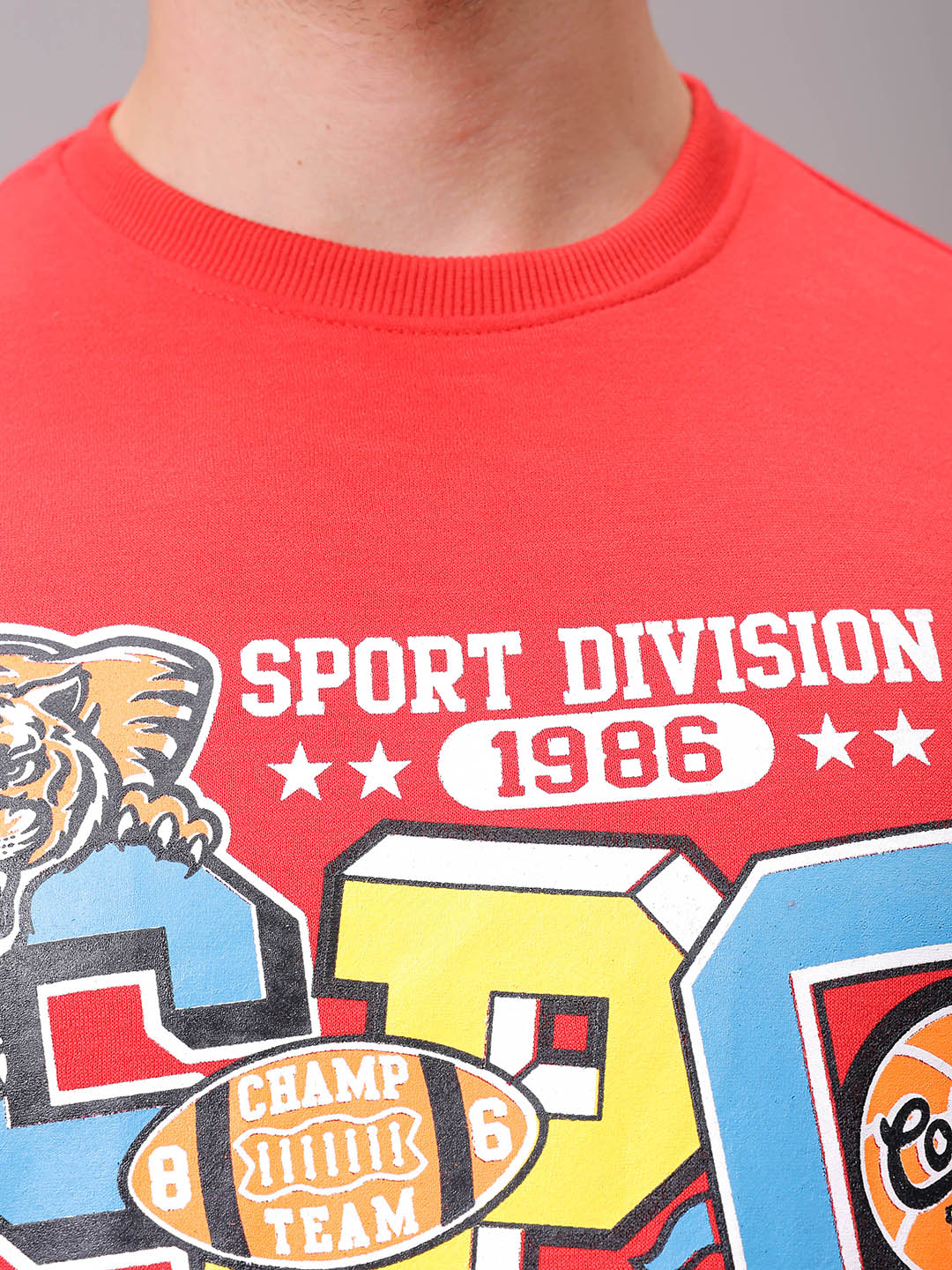 Men's Red Regular Fit Placement Printed Overhead-Crewneck Sweatshirt