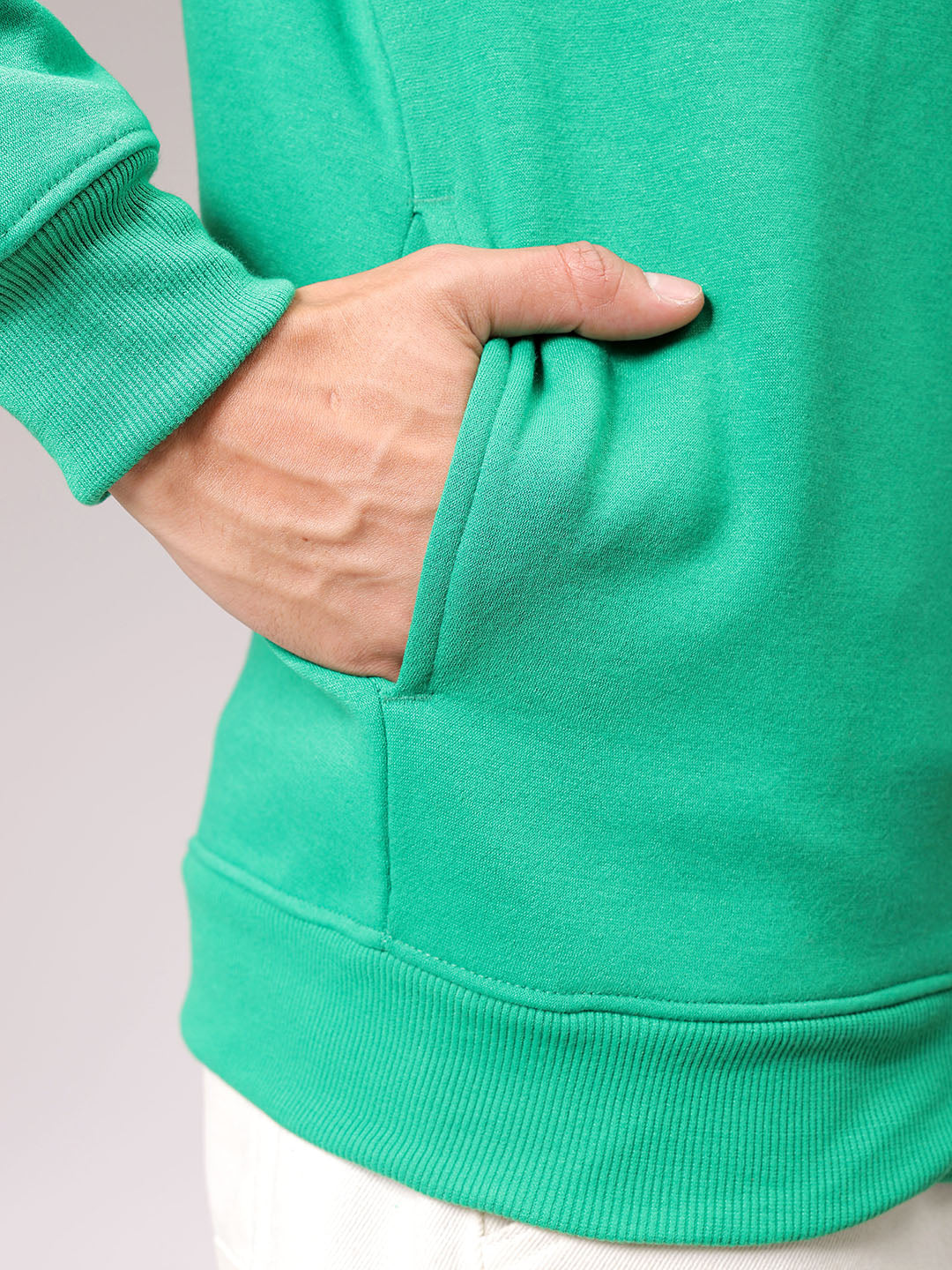 Men's Green Regular Fit Placement Printed Overhead Crewneck Sweatshirt