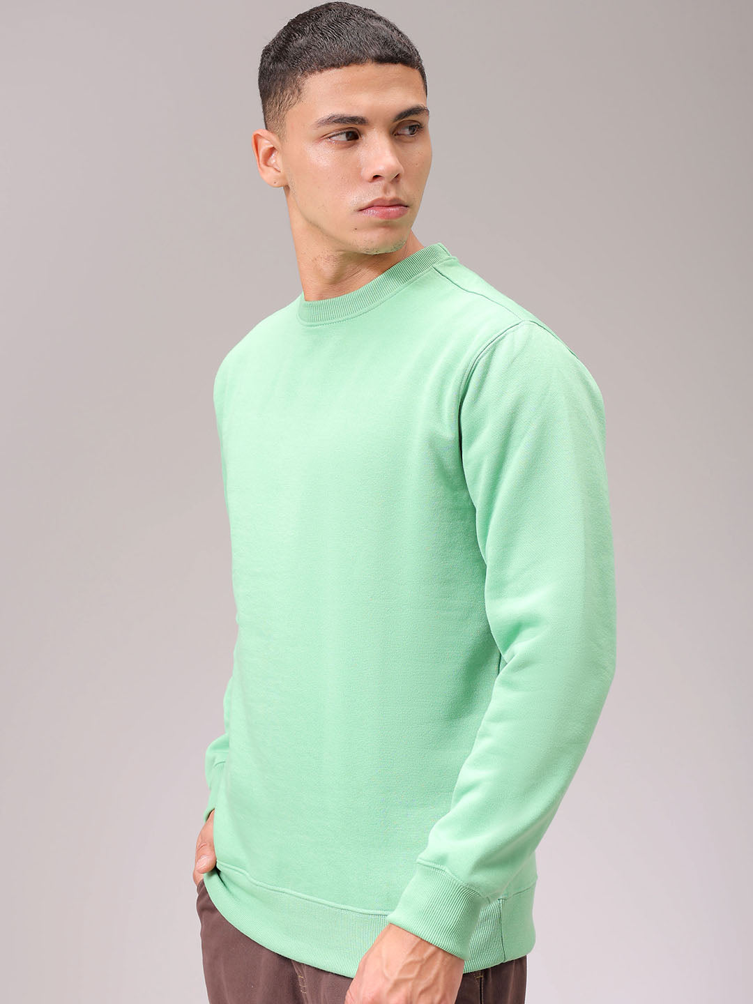 Men's Green Regular Fit Solid Overhead Crewneck Sweatshirt