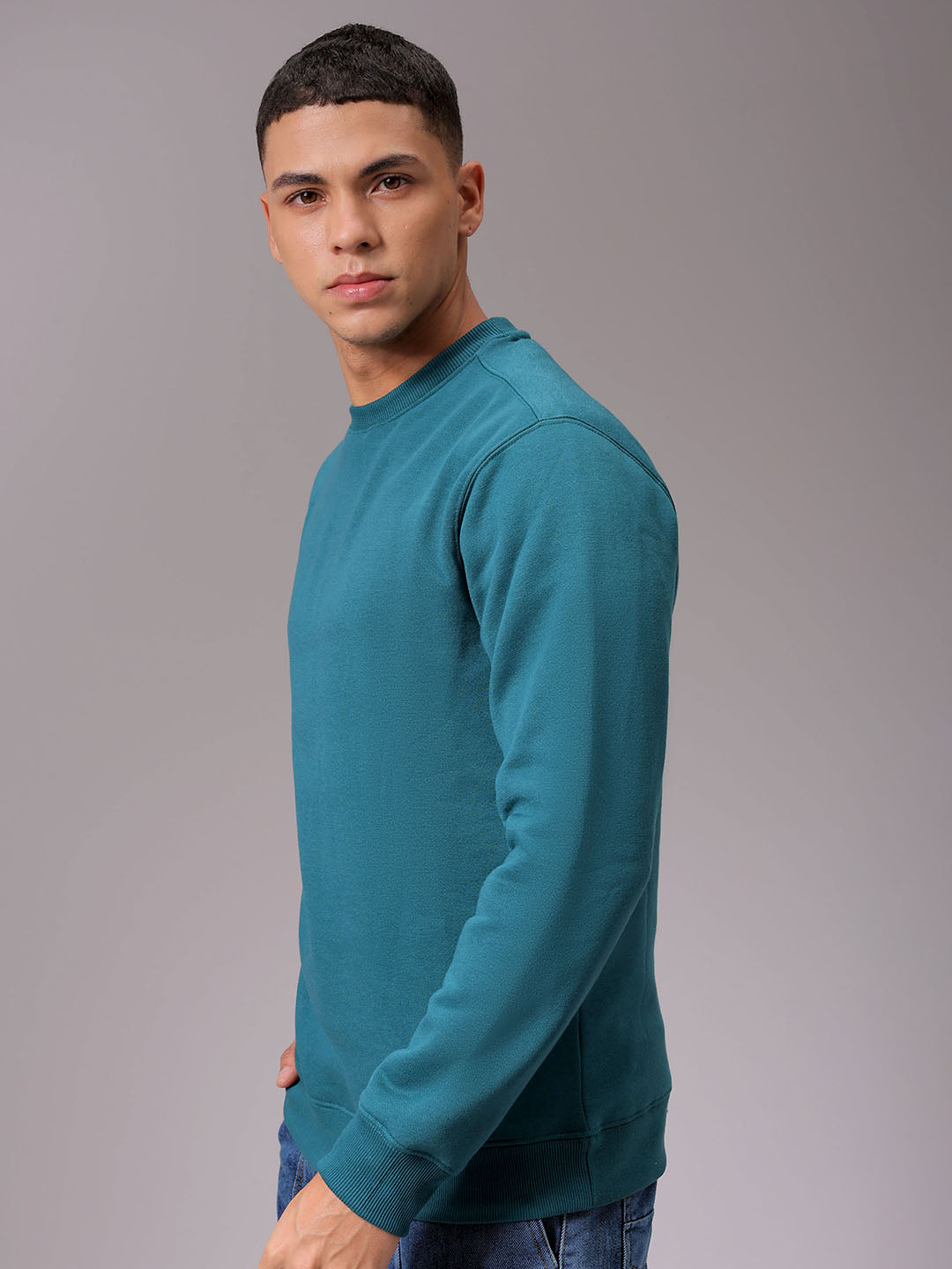 Men's Green Regular Fit Solid Overhead Crewneck Sweatshirt