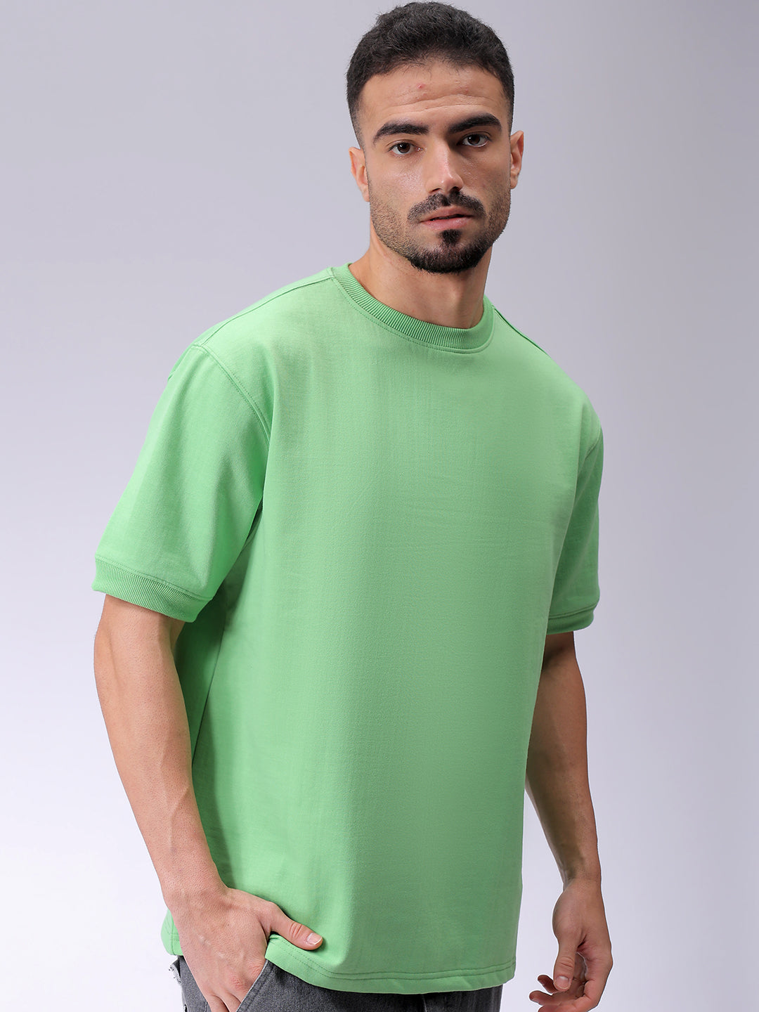 Men's Green Relaxed Fit Solid Overhead-Crewneck Sweatshirt