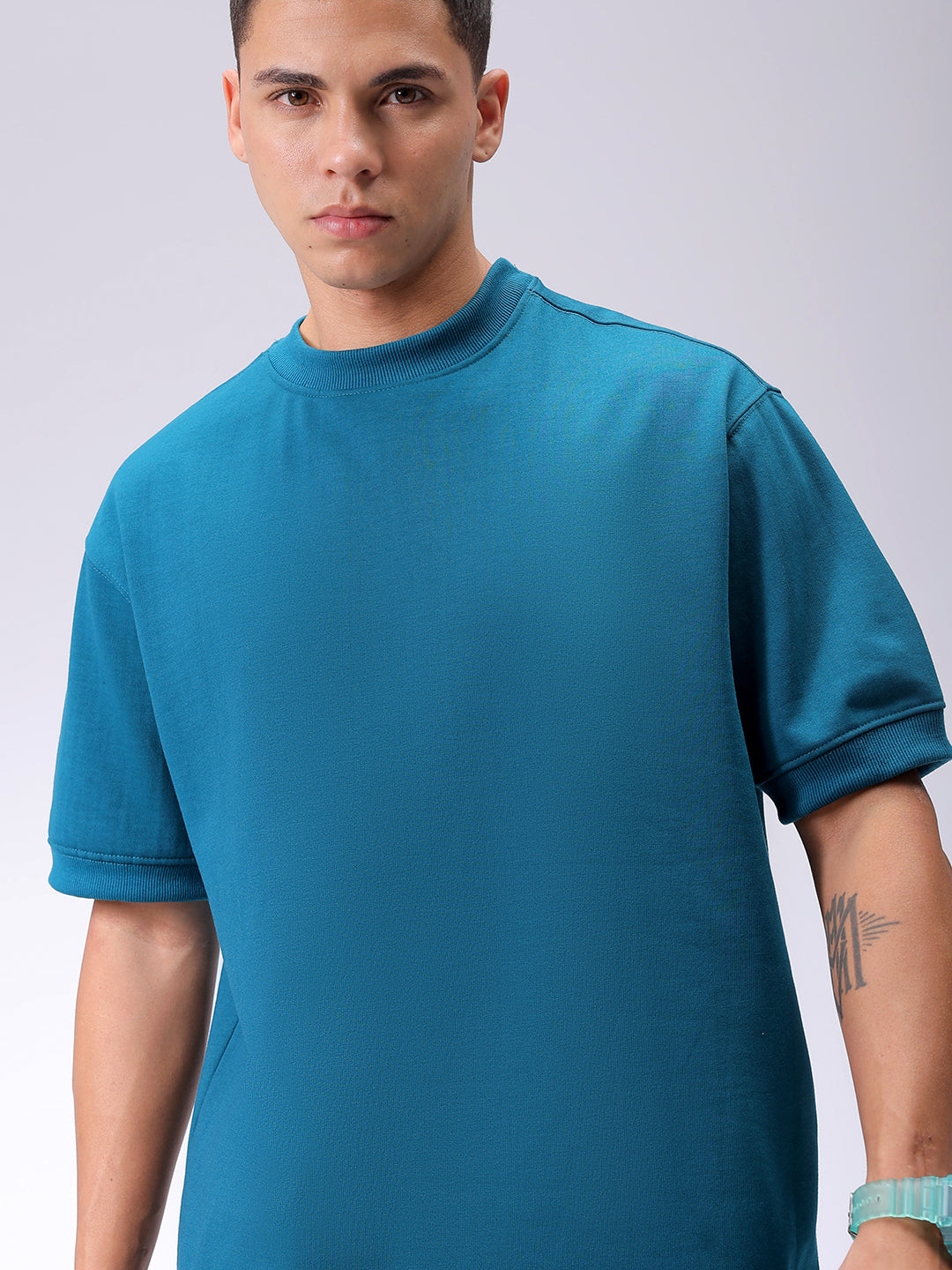 Men's Green Relaxed Fit Solid Overhead-Crewneck Sweatshirt