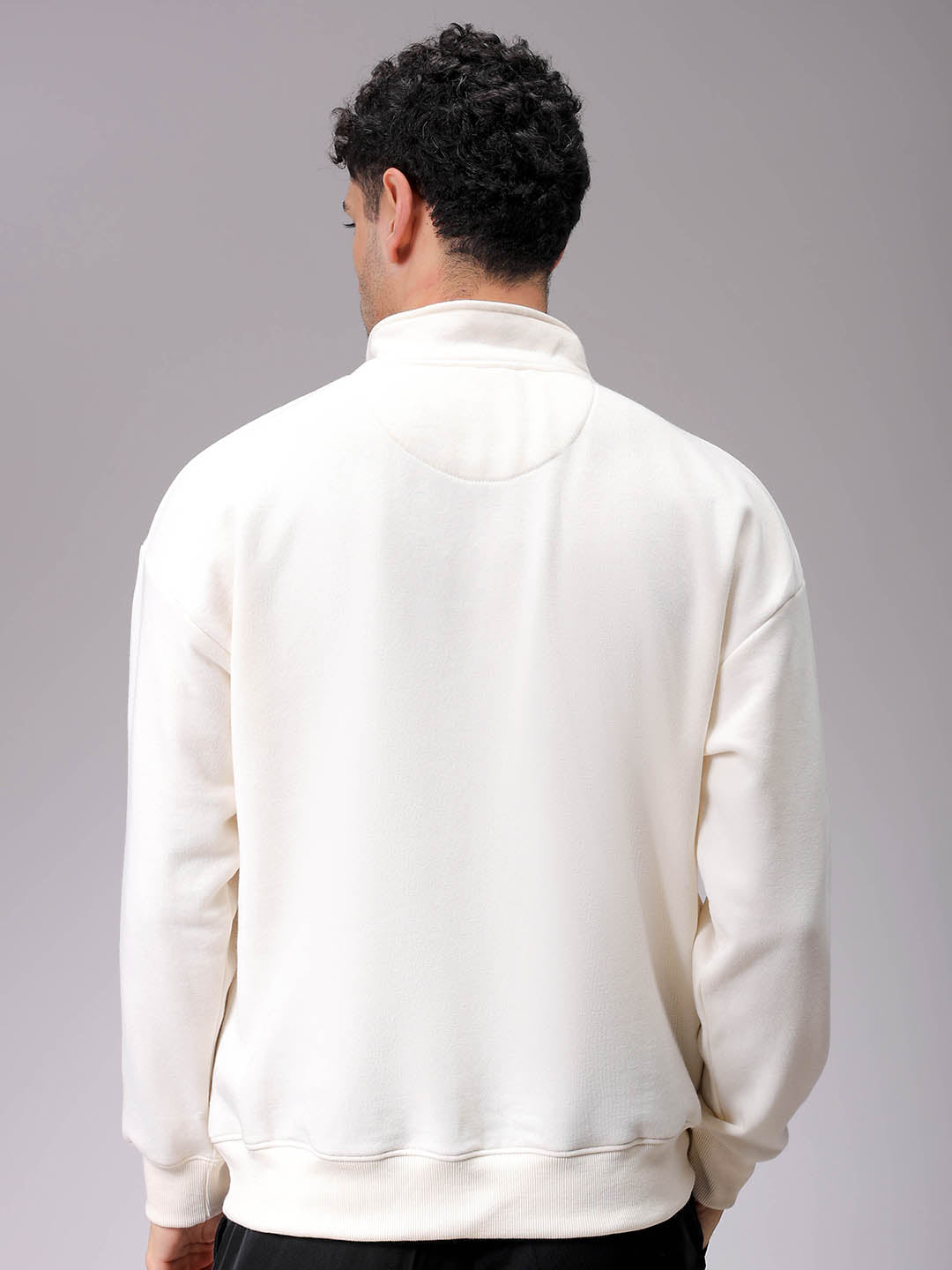 Men's Chalk Relaxed Fit Solid Overhead-Highneck Sweatshirt