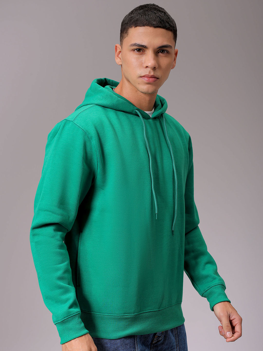 Men's Green Regular Fit Solid Overhead Hooded Sweatshirt