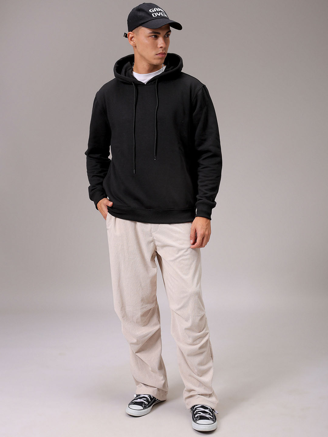 Men's Black Regular Fit Solid Overhead Hooded Sweatshirt