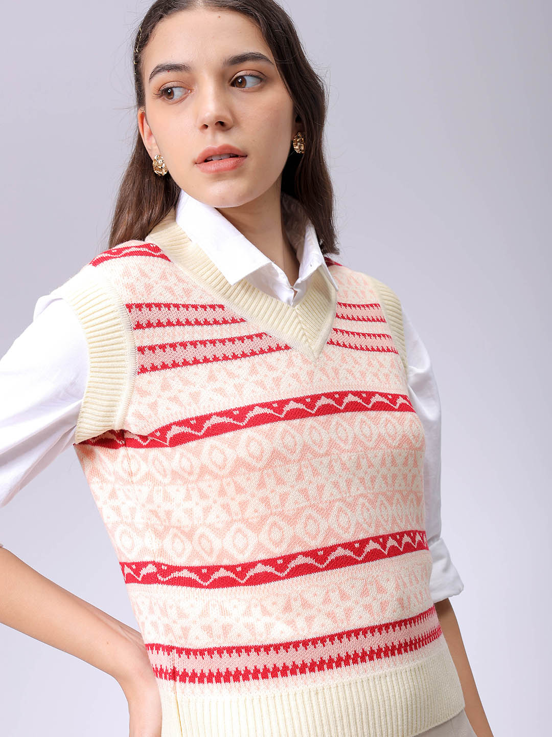 Women's Off White Fitted Geometric Print Sweater