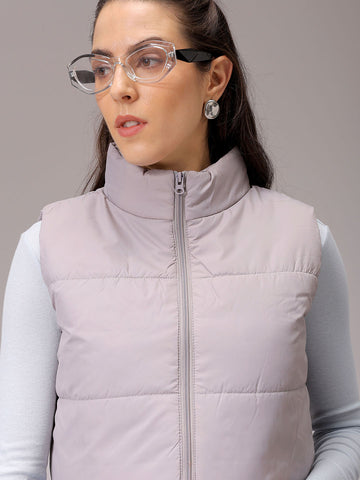 Women's Green Regular Fit Solid Cropped Quilted Jacket