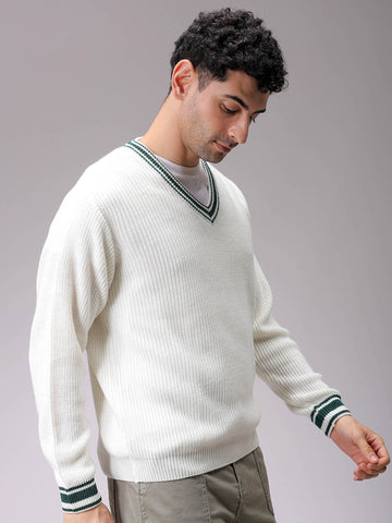 Men's White Relaxed Fit Solid V-Neck Sweater