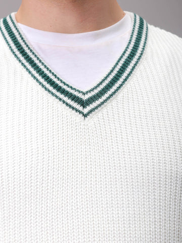 Men's White Relaxed Fit Solid V-Neck Sweater