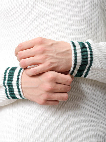 Men's White Relaxed Fit Solid V-Neck Sweater