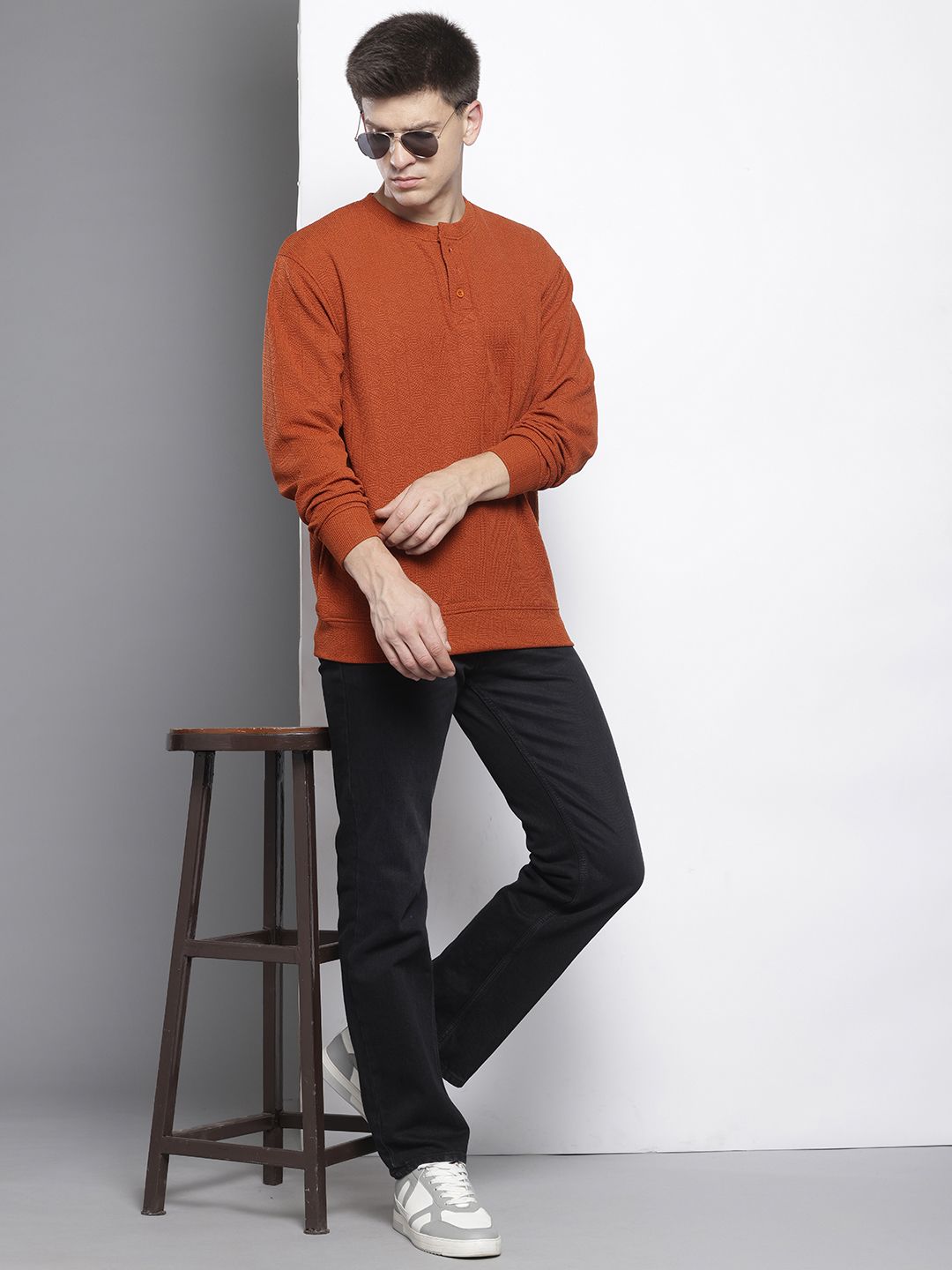 Men's Rust Relaxed Fit Textured Street Sweatshirt