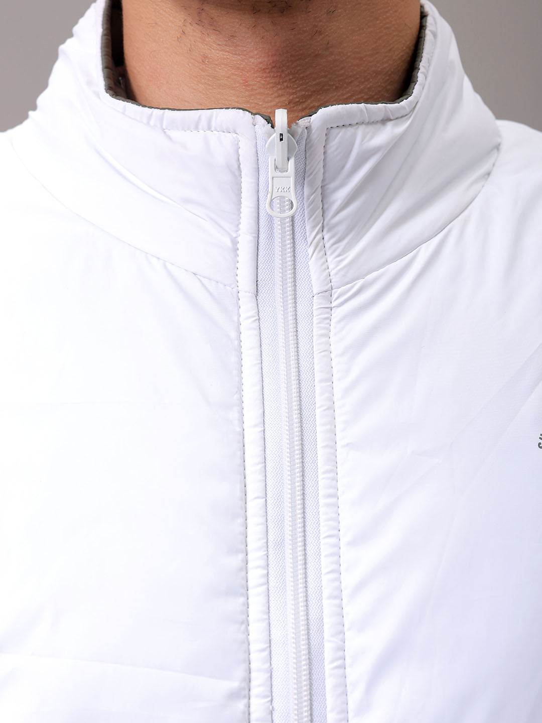 Men's White Slim Fit Solid Reversible Jacket