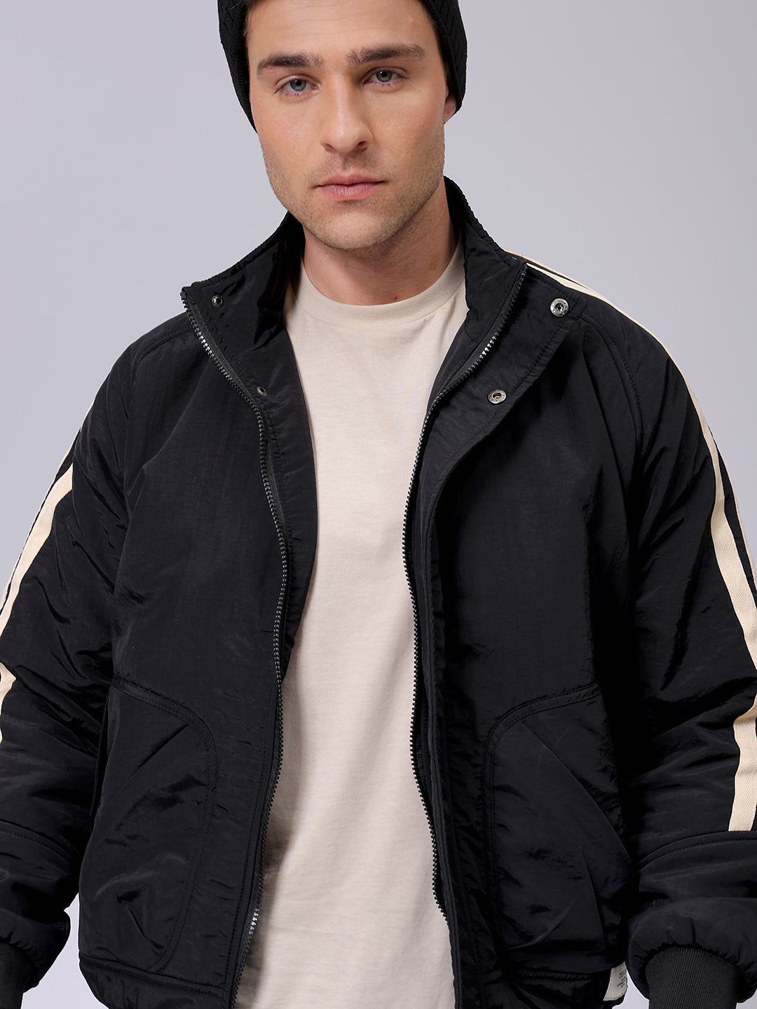 Men's Slim Fit Solid Zipperper Quilted Jacket