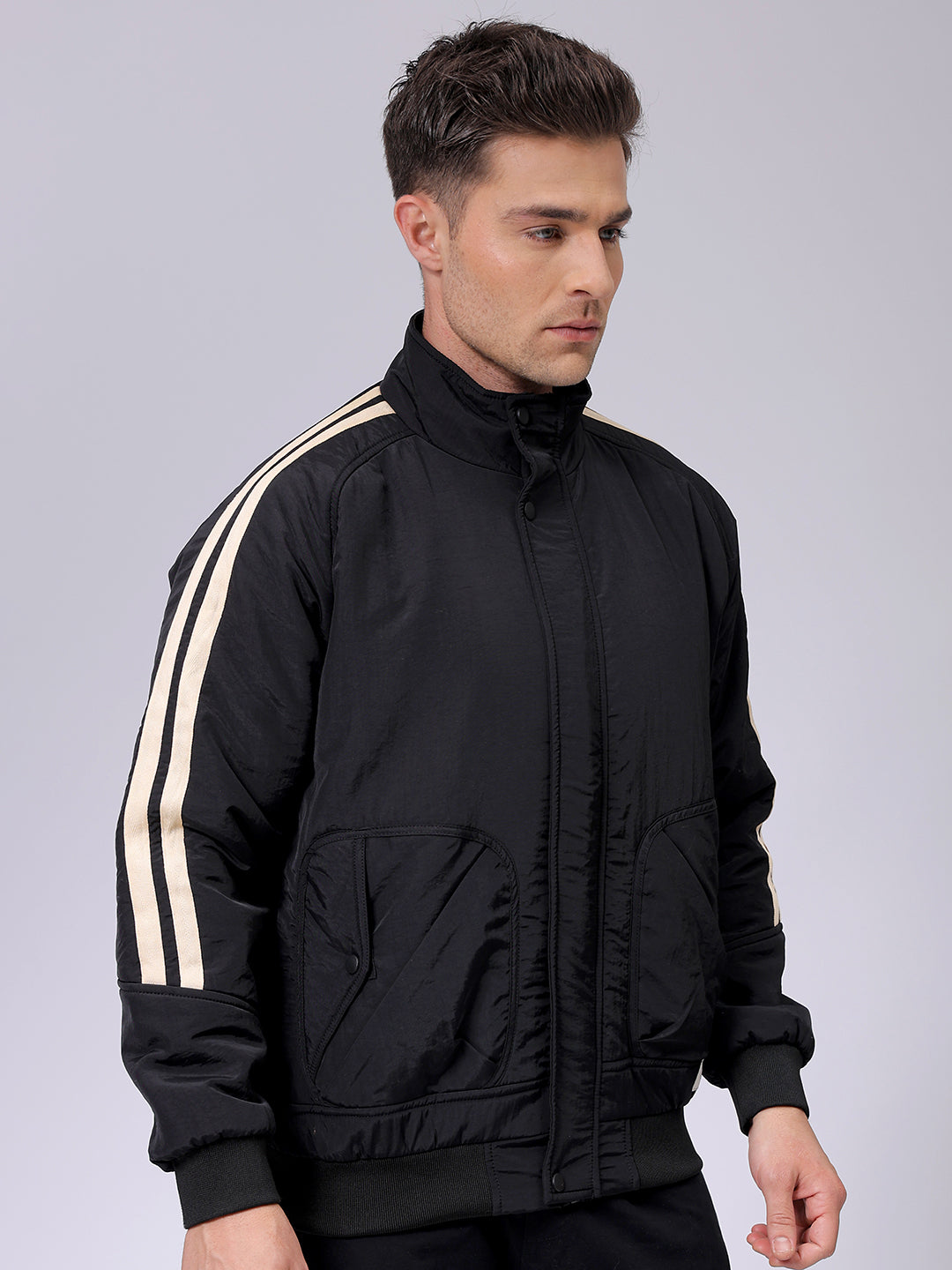 Men's Slim Fit Solid Zipperper Quilted Jacket