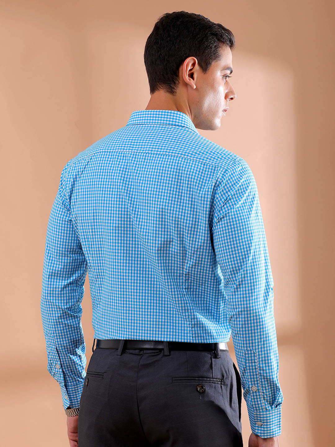 Shop Men's Checked Slim Fit Formal Shirt Online.