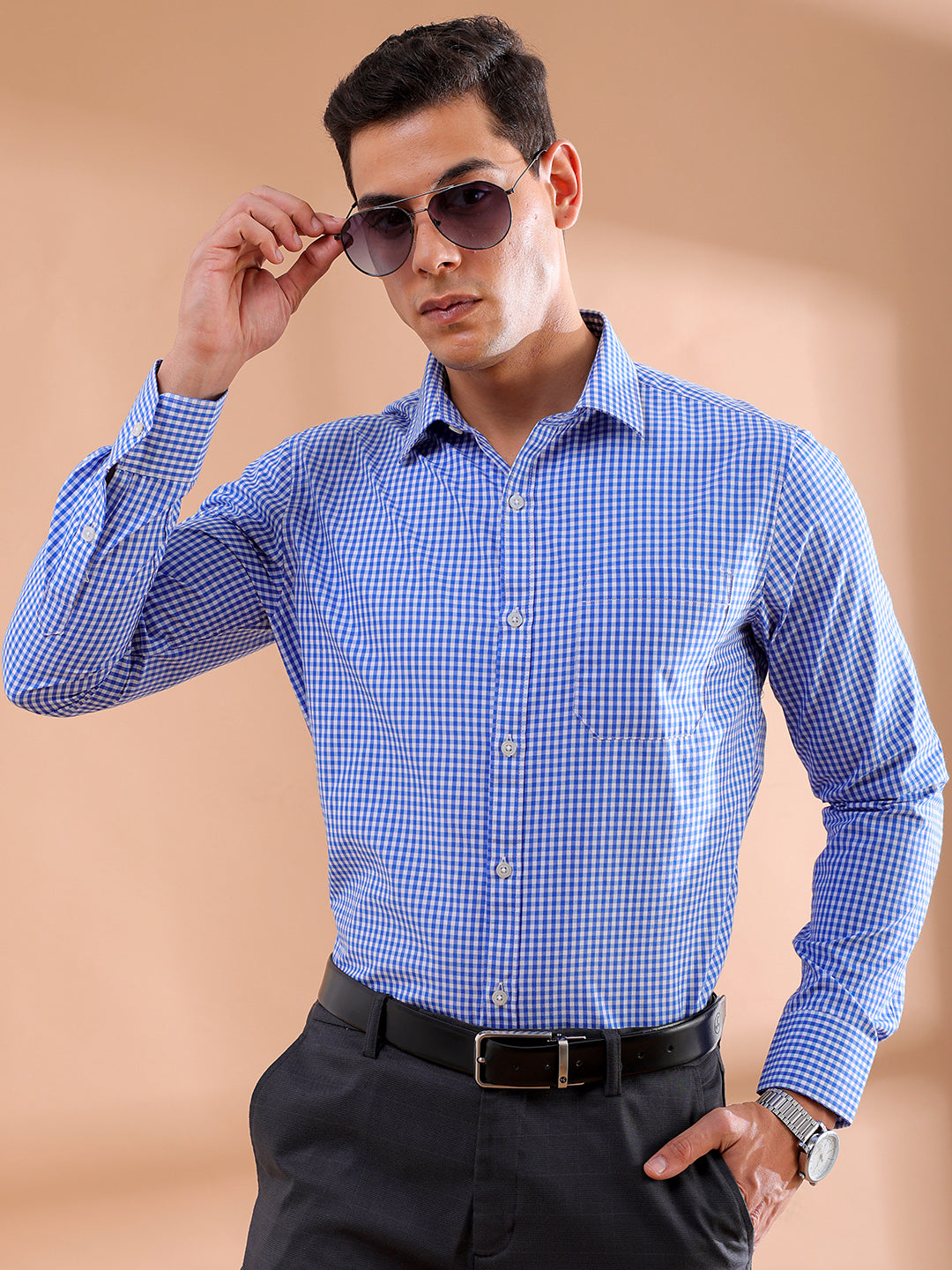 Shop Men's Blue Slim Fit Checked Formal Shirt Online.