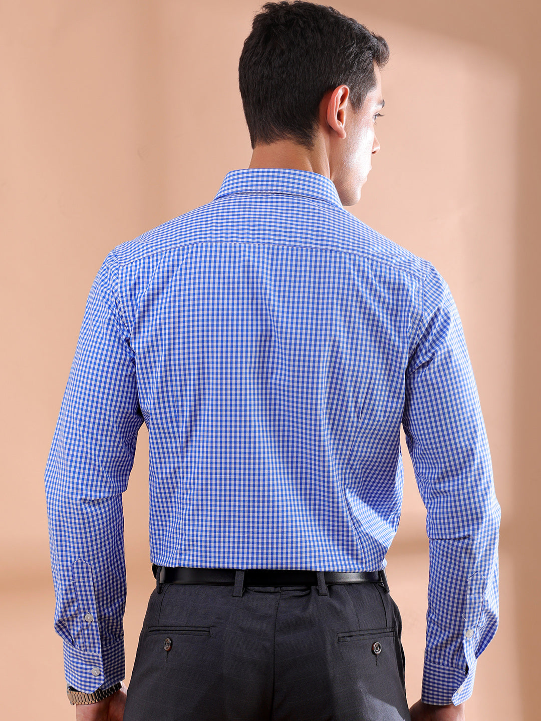 Shop Men's Blue Slim Fit Checked Formal Shirt Online.