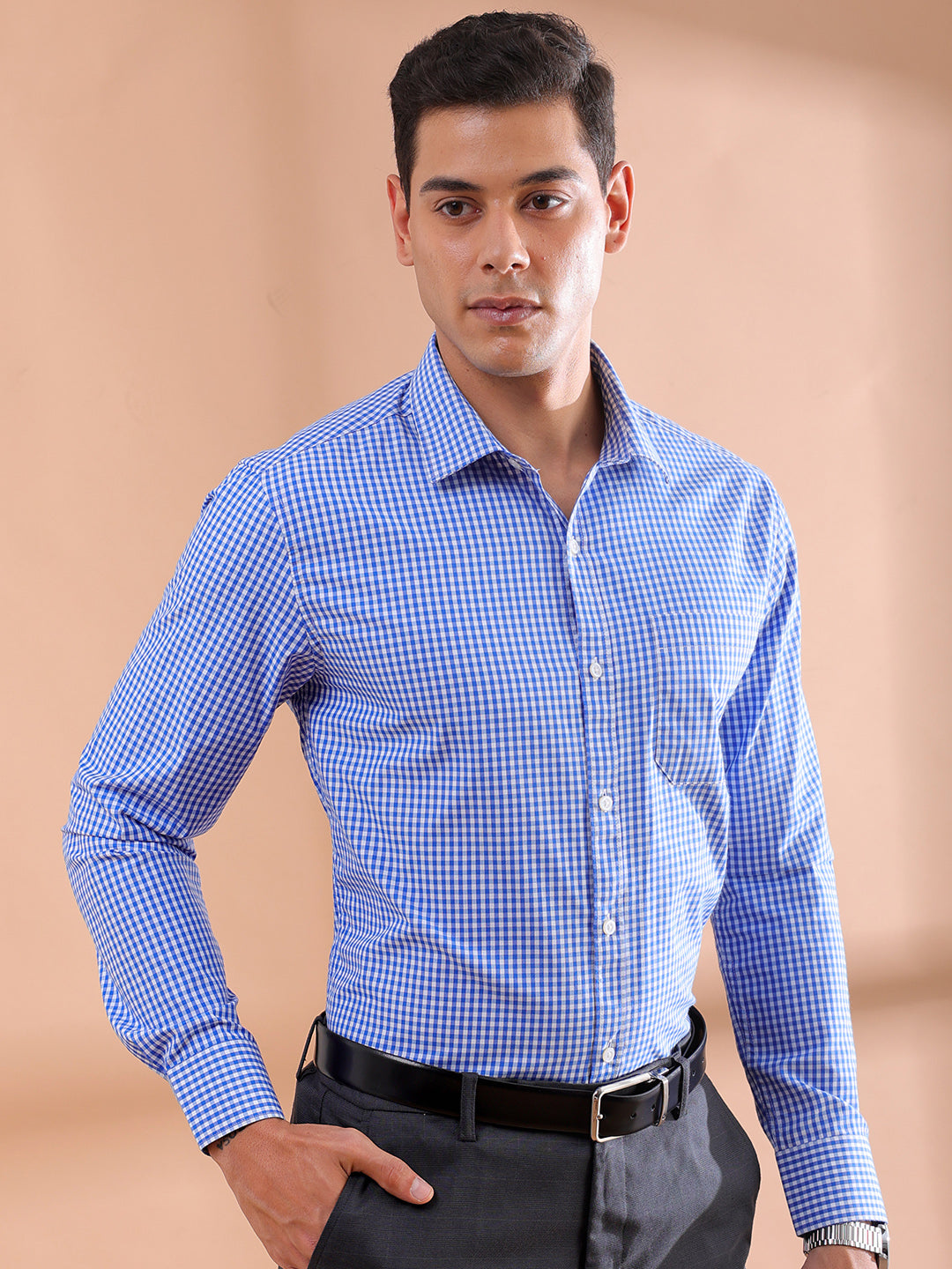 Shop Men's Blue Slim Fit Checked Formal Shirt Online.