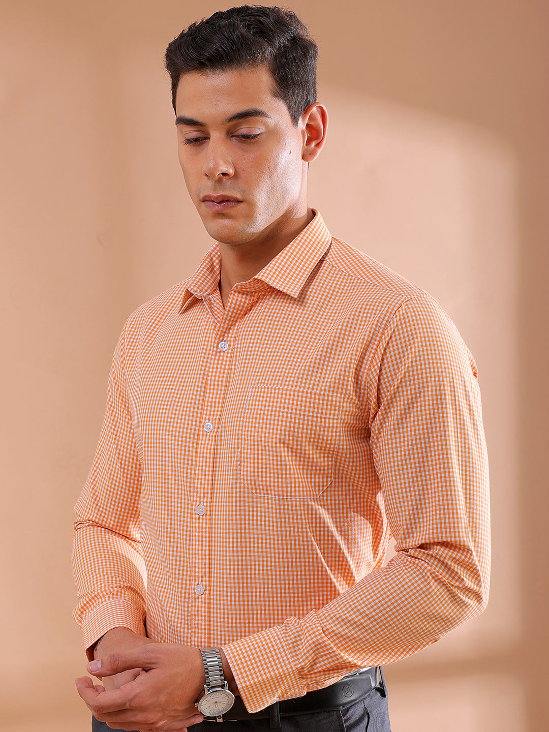 Shop Men's Checked Slim Fit Formal Shirt Online.