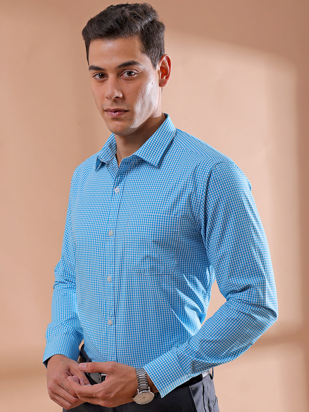 Shop Men's Checked Slim Fit Formal Shirt Online.